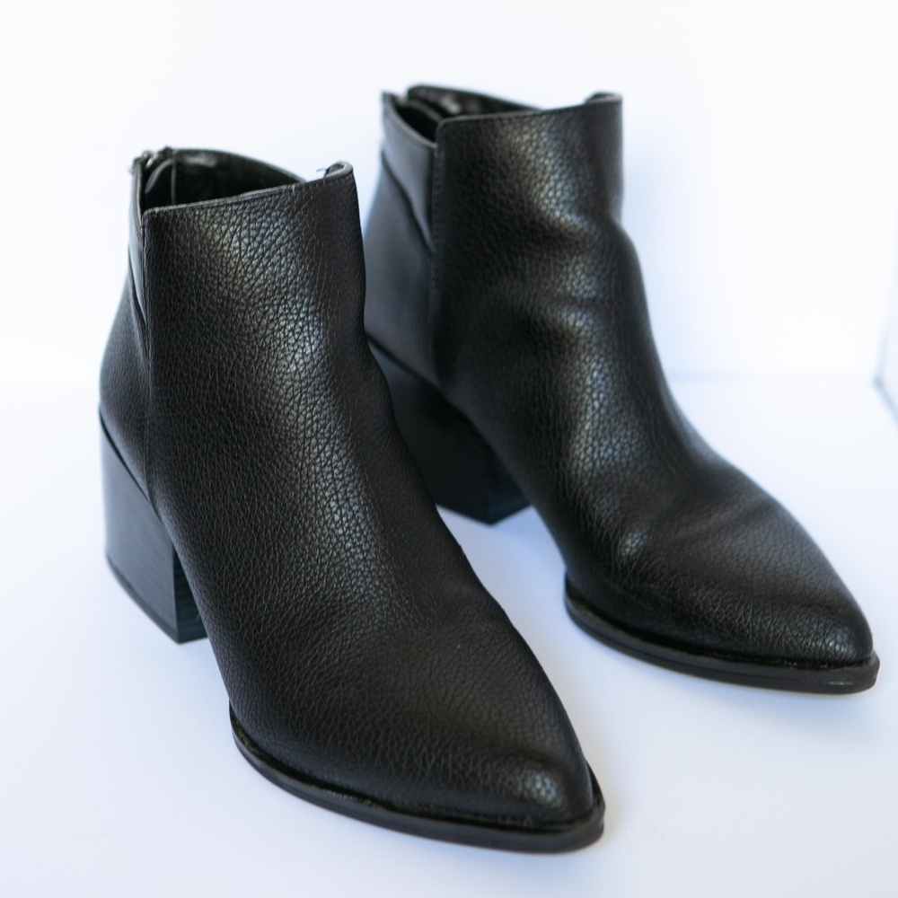 Simply Vera Wang CHELSEA Ankle Boots BLACK